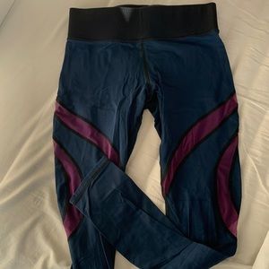 Michi workout leggings size medium blue with purple mesh details